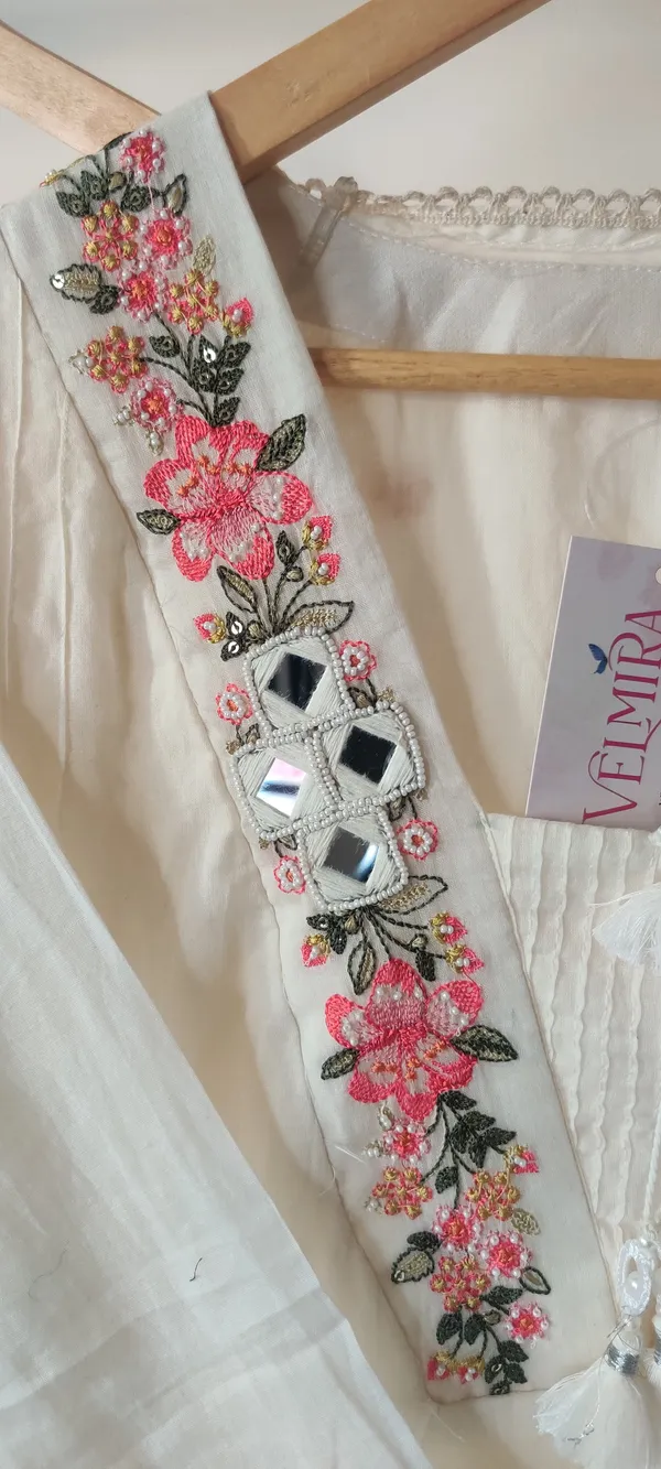 White_Pure_Mul_Cotton_Suit_For_Women