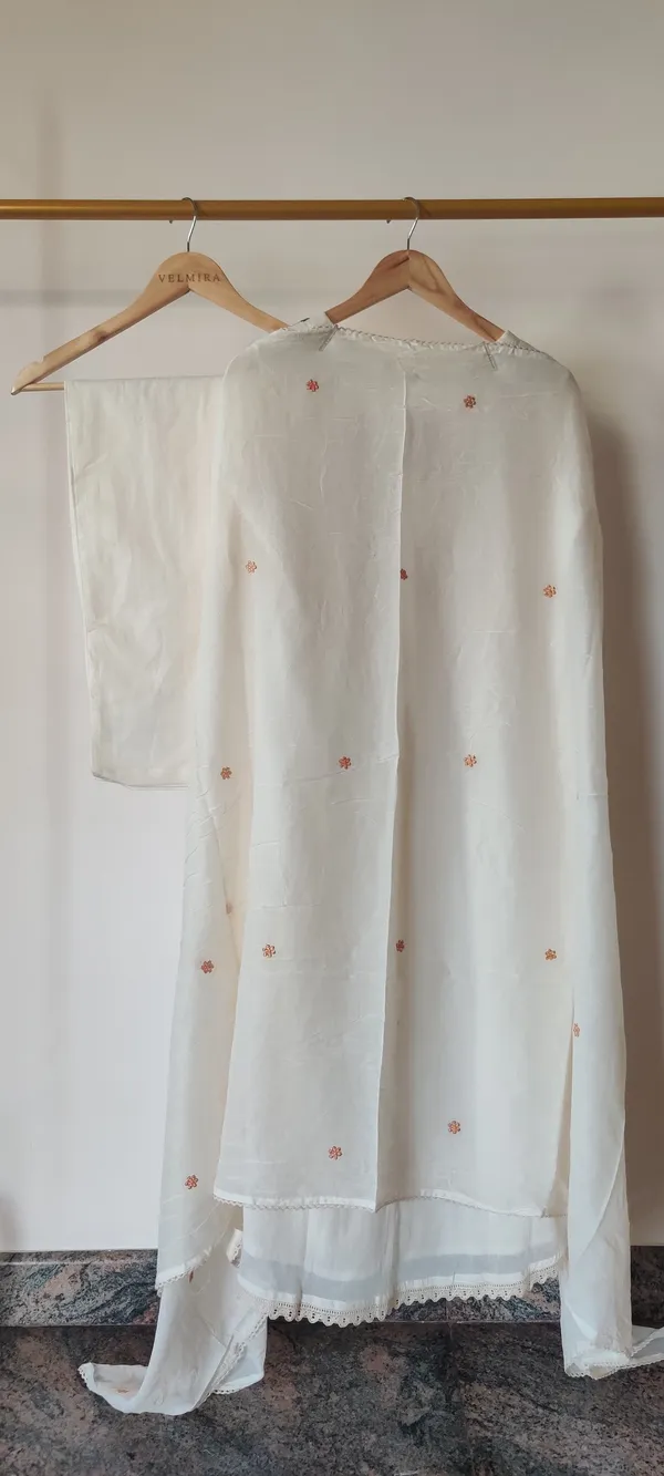 White_Pure_Mul_Cotton_Suit_For_Women