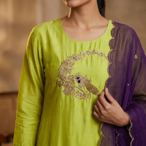 Green_And_Blue_Pure_Dola_Silk_Suit_For_Women
