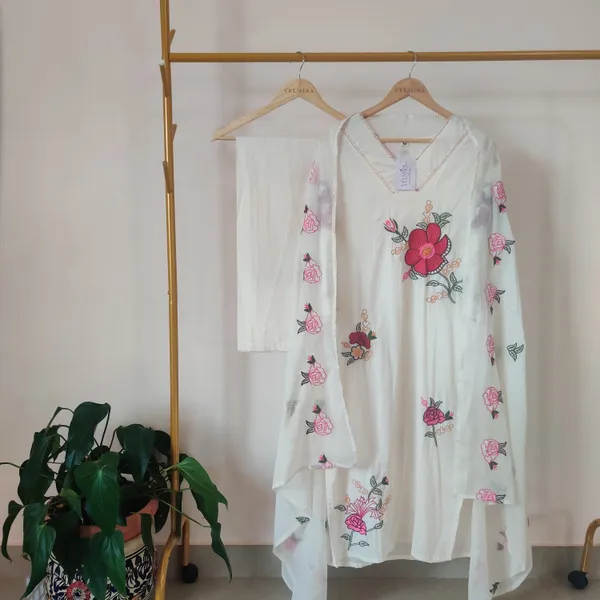 White_And_Red_Pure_Mul_Cotton_Suit_Set_For_Women