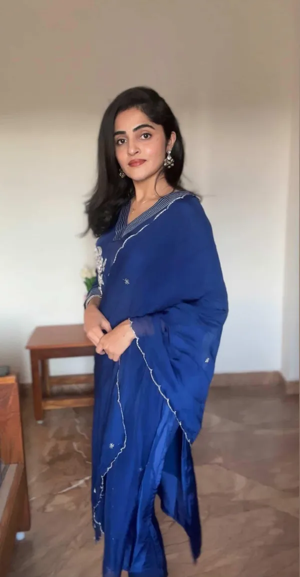 Blue_Pure_Dola_Silk_Suit_Set_For_Women