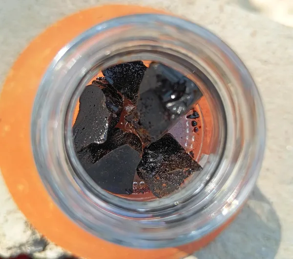 Ojash_Pure_Shilajit_Multiminerals_Glass_Jar