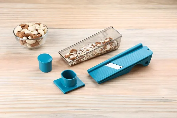 Manual_Dry_Fruit_Slicer_And_Stainless_Steel_5-In-1_Box_Grater_Combo_Pack