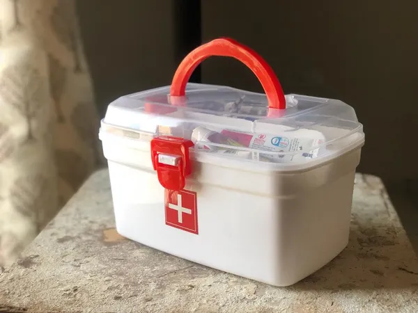 Empty_First_Aid_Kit_|_Plastic_Medical_Organizer_For_Home_&_Travel_|_Emergency_Medicine_Storage_Kit_|_Portable_First_Aid_Essentials