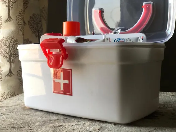 Empty_First_Aid_Kit_|_Plastic_Medical_Organizer_For_Home_&_Travel_|_Emergency_Medicine_Storage_Kit_|_Portable_First_Aid_Essentials