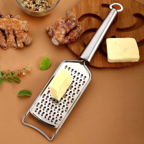 Stainless_Steel_Cheese_Grater_And_Pizza_Cutter_Wheel