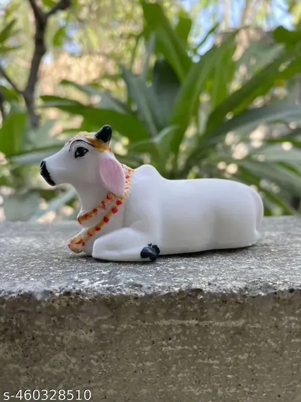 Gay_Kamdhenu_Cow_Car_Idol_For_Car_Dashboard_Pooja_Office