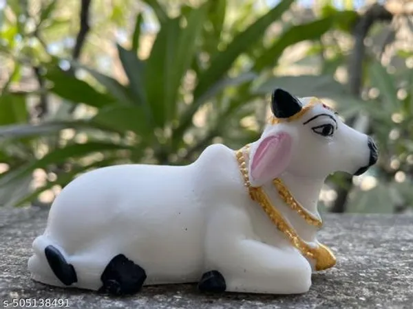 Pack_Of_2_Gay_Kamdhenu_Cow_Car_Idol_For_Car_Dashboard_Pooja_Office_Right_Side