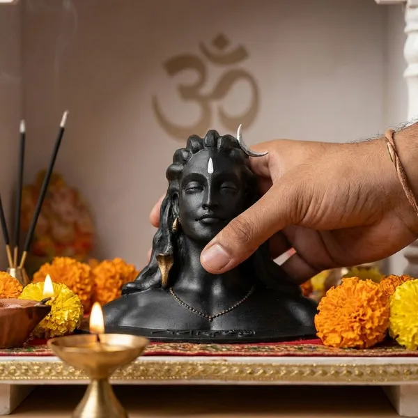 Resin_Lord_Adiyogi_Mahadev_Shiv_Shankara_Premium_Quality_Showpiece_Idol_Murti_Statue_For_Car_Dashboard_6_X_4.5_X_4_Inches_Black