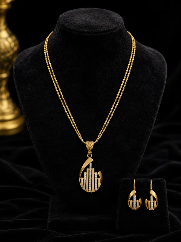 Aurora_Arc_AD_Pendant_Necklace_Set