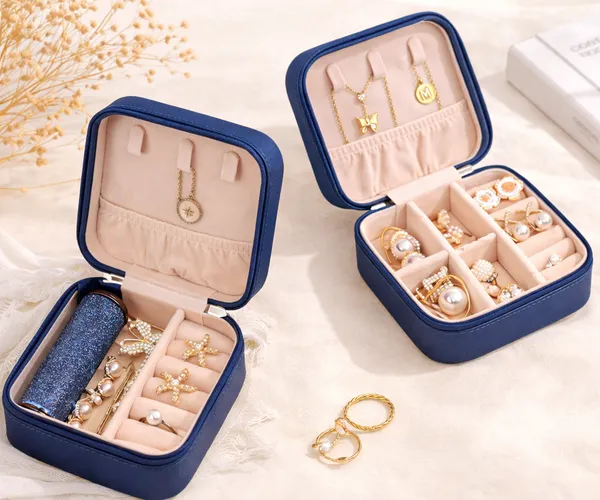 Portable_Jewelry_Organizer_Box_-_Dark_Blue_With_Beige_Interior