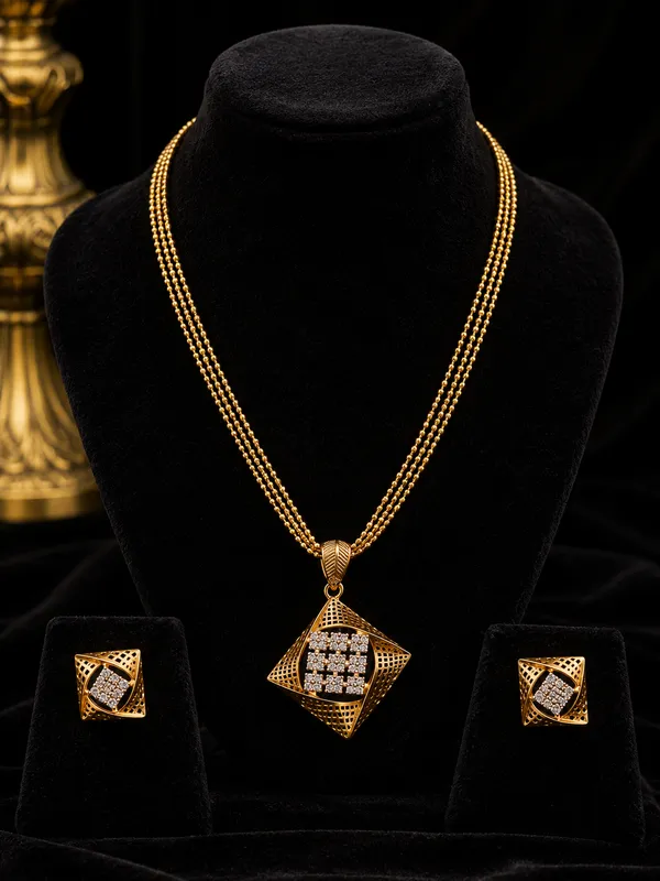 Lattice_Luxe_AD_Pendant_Necklace_Set