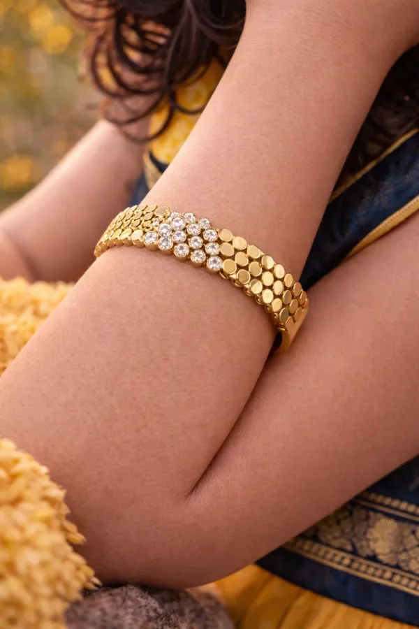 Gold-Plated_Studded_Bangle_With_Crystal_Embellishments