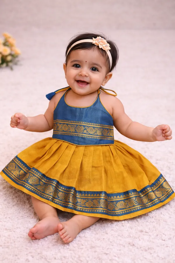 Blue_Traditional_Sleeveless_Pattu_Pavadai_Ethnic_Dress_For_Baby_Girls