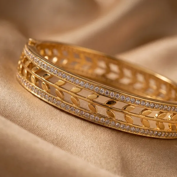 Gold-Toned_Leaf_Pattern_Openwork_Bangle