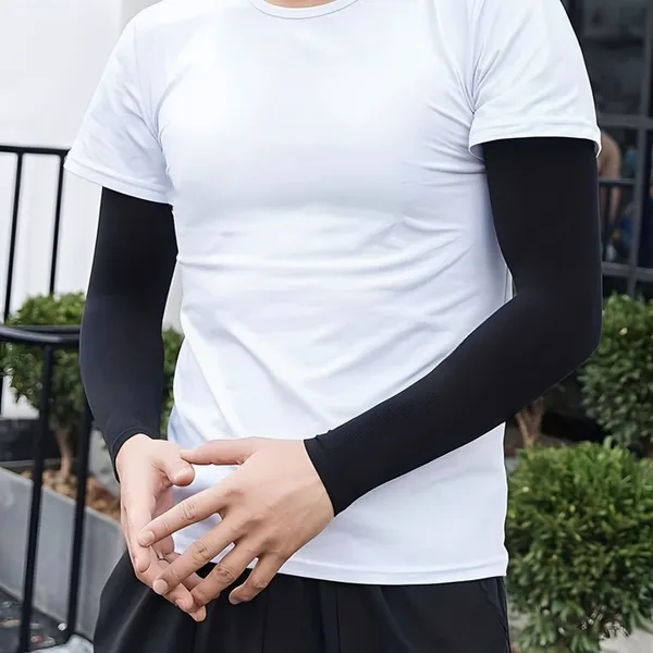 Combo_Of_Plain_Black_Baseball_Cap_And_Wayfarer_Sunglasses