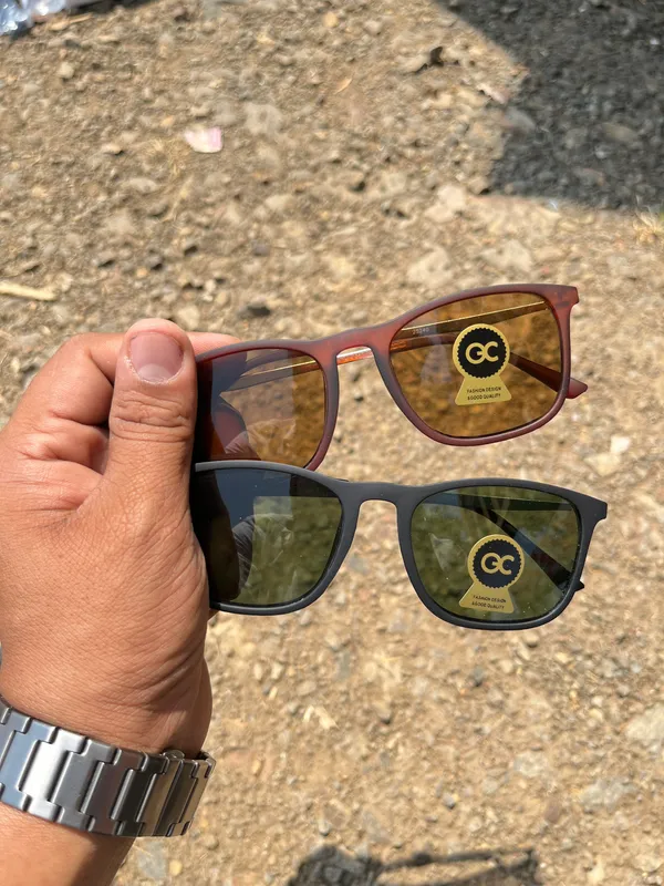Stylish_Dual-Tone_Wayfarer_Sunglasses_Pack_-_Red_&_Black_Frames_With_Tinted_Lenses