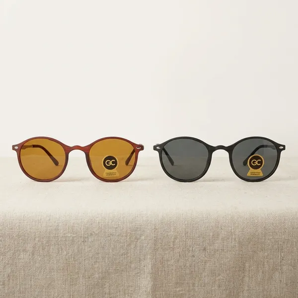 Kids_Flag_Whistle_Novelty_Sunglasses_-_Uv_Protection_Eyewear
