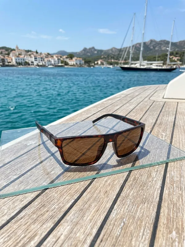Stylish_Polarized_Tint_Brown_Premium_Sunglass_For_Men