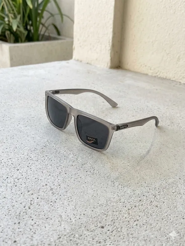 Stylish_Polarized_Grey_And_Matte_Premium_Sunglass_For_Men