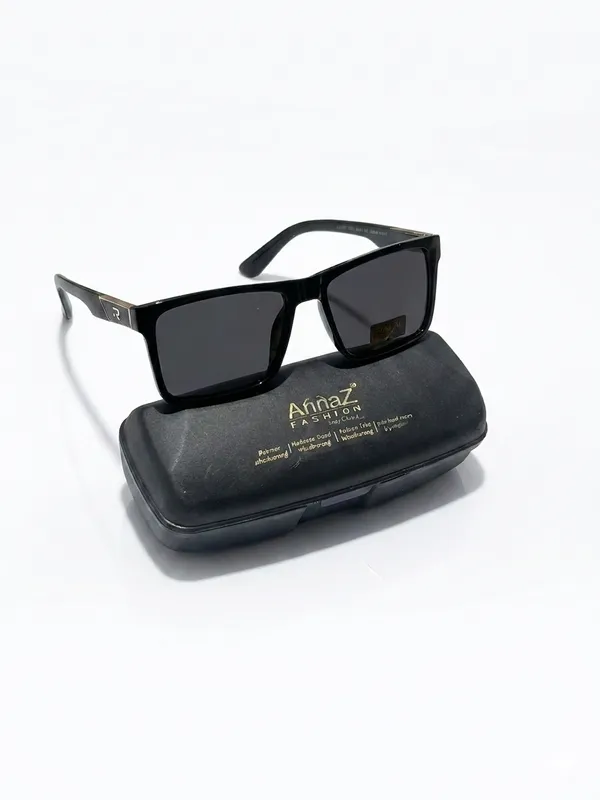 Stylish_Polarized_Black_And_Green_Premium_Sunglass_For_Men