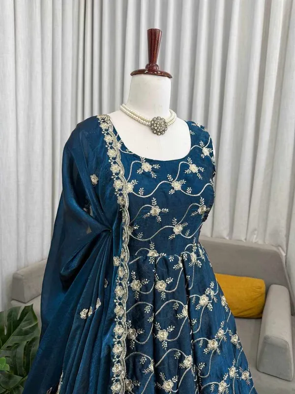 Blue_Fendy_Silk_Elegant_Ethnic_Festivals_Gown_For_Women