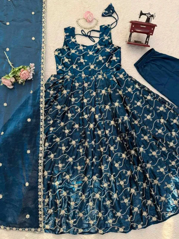 Blue_Fendy_Silk_Elegant_Ethnic_Festivals_Gown_For_Women