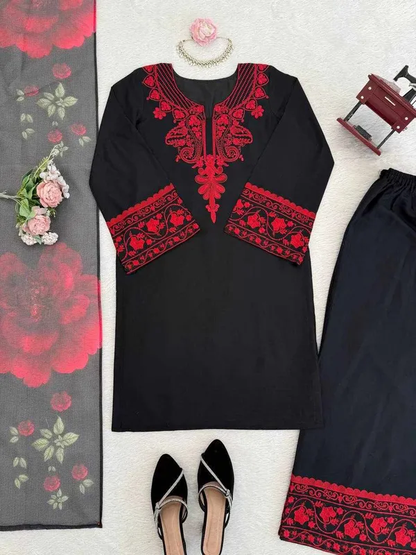 Black_Cotton_And_Rayon_Premium_Elegance_Charming_Dress_For_Women