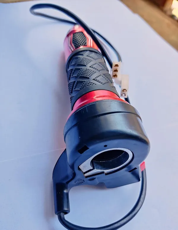 Electric_Vehicle_Throttle