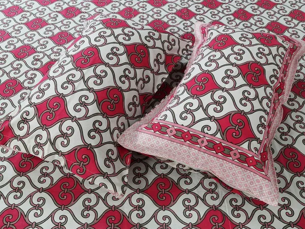 Pink_100%_Cotton_King_Size_Cotton_Double__BedsheetWith_Pillow_Covers_(108X108_Inches)