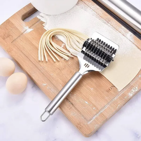 Stainless_Steel_Pasta_Noodle_Cutter