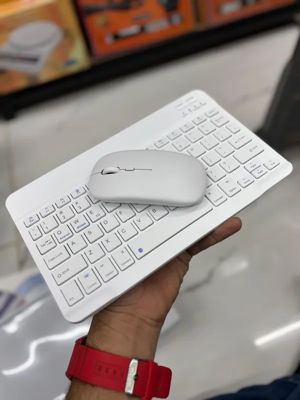 Multipurpose_Wirless_Mouse_And_Keyboard_Kit