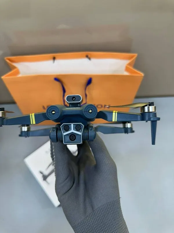 M3_Max_Drone_With_3_Camera