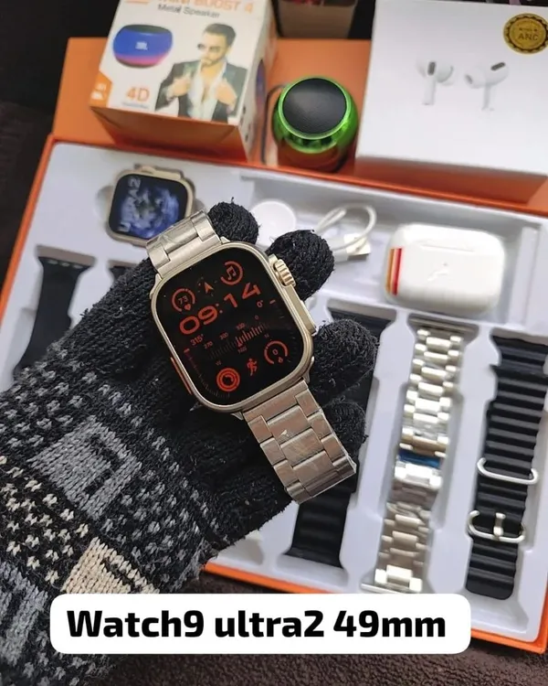7_Strap_Ultra_Smart_Watch_With_Mini_Boost_Speaker_And_Tws_Airpods_Pro_2