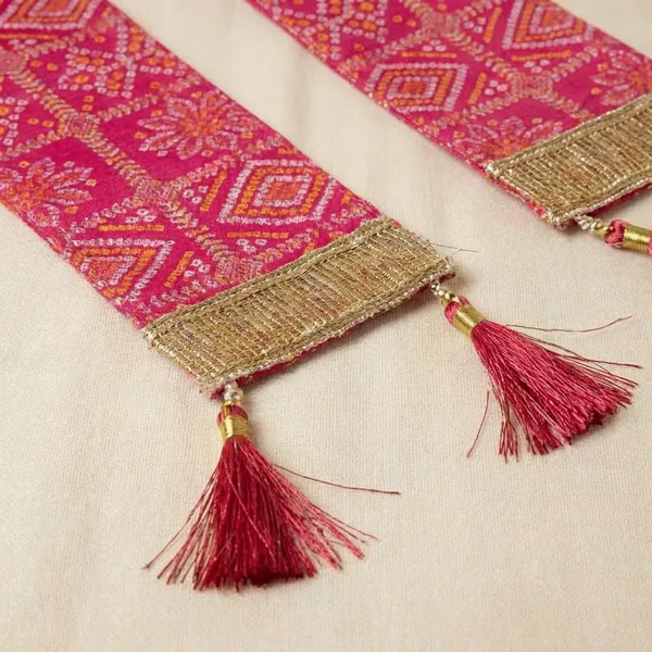 Traditional_Bandhani_Print_Wedding_Swagat_Dupatta_Premium_Guest_Scarf_Set