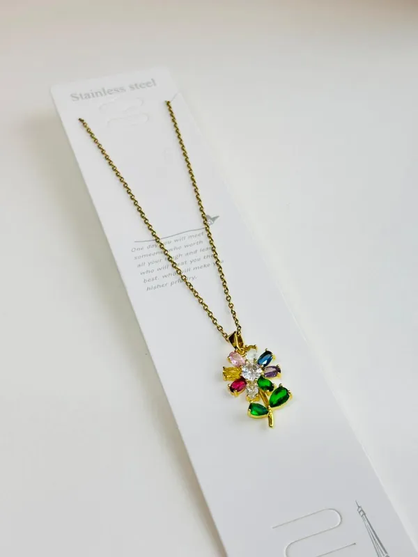 Rainbow_Crystal_Flower_Pendant