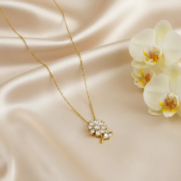 Crystal_Floral_Pendant
