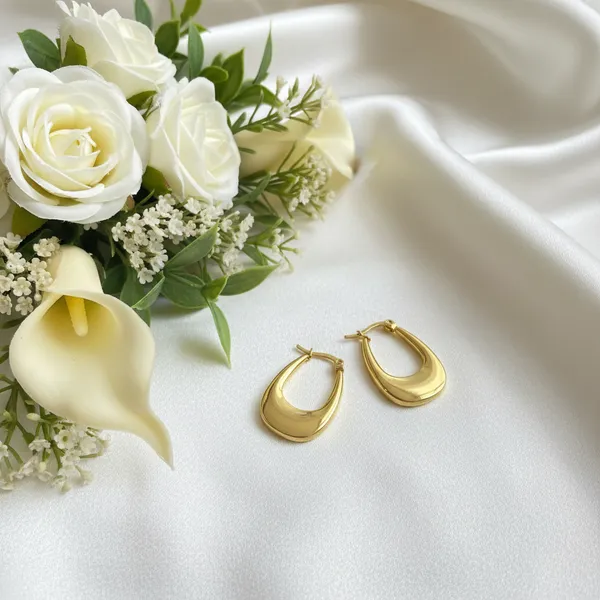 Elongated_Oval_Shield_Hoops