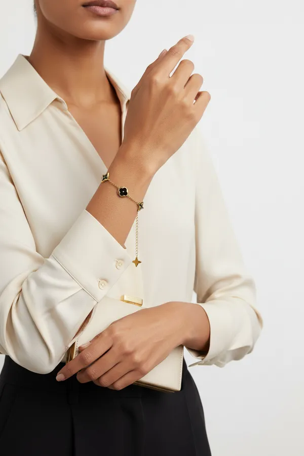 Gold_Clover_Floral_Charm_Bracelet
