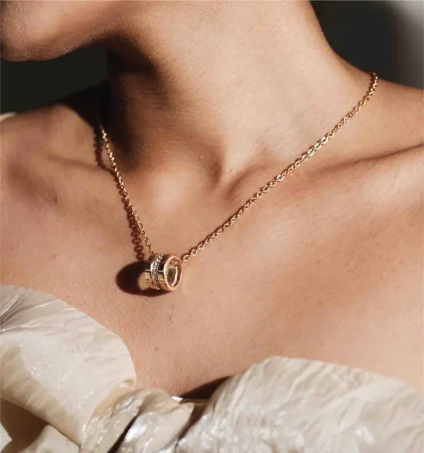 Dual_Harmony_Pendant_Necklace