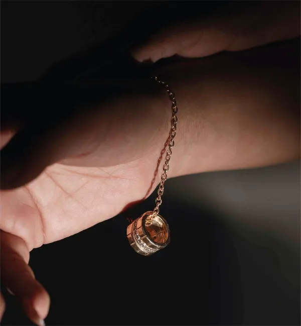 Dual_Harmony_Pendant_Bracelet
