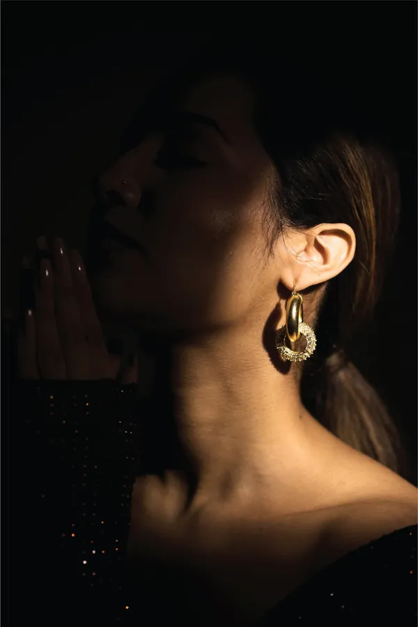 Lustre_Luxe_Crystal_Hoop_Earrings