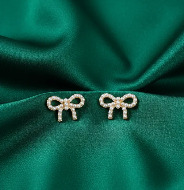 Pearl_Bow_Stud_Earrings