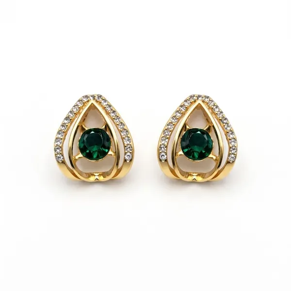 Elegant_Teardrop_Emerald_Stud_Earrings_With_Gold_Finish