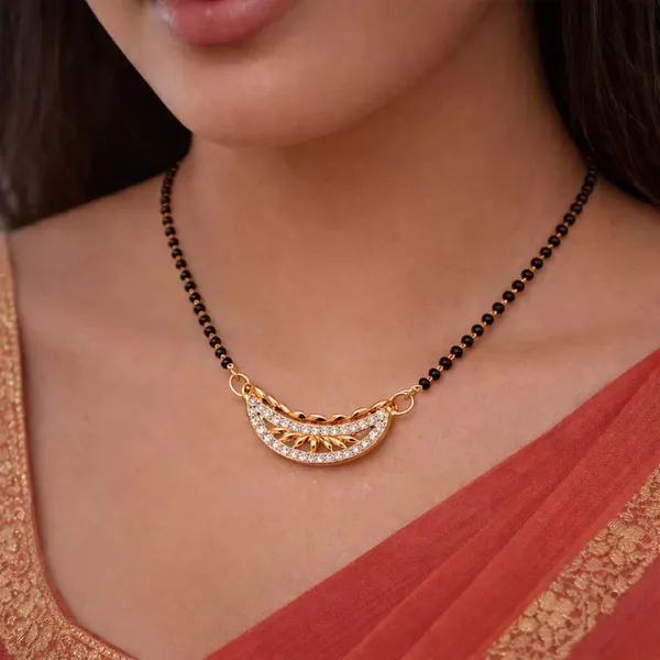 Rose_Gold_Crescent_Mangalsutra_Necklace_With_Black_Beads