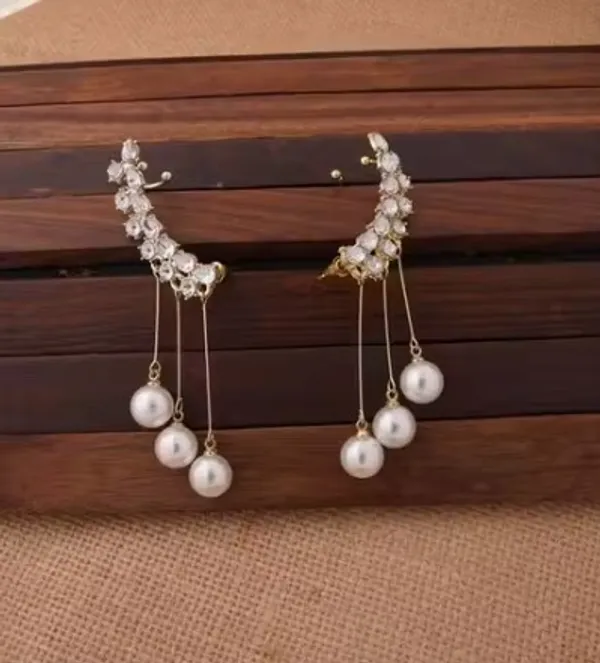 Crystal_Moon_Ear_Cuff_With_Dangling_Pearl_Drops