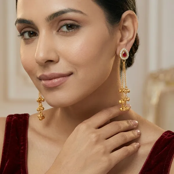 Yellowstone_Traditional_Jhumka_Earrings_With_Pearls