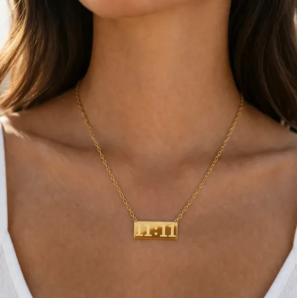 Digital_Time_Display_Gold_Pendant_Necklace