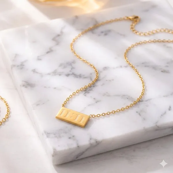 Digital_Time_Display_Gold_Pendant_Necklace