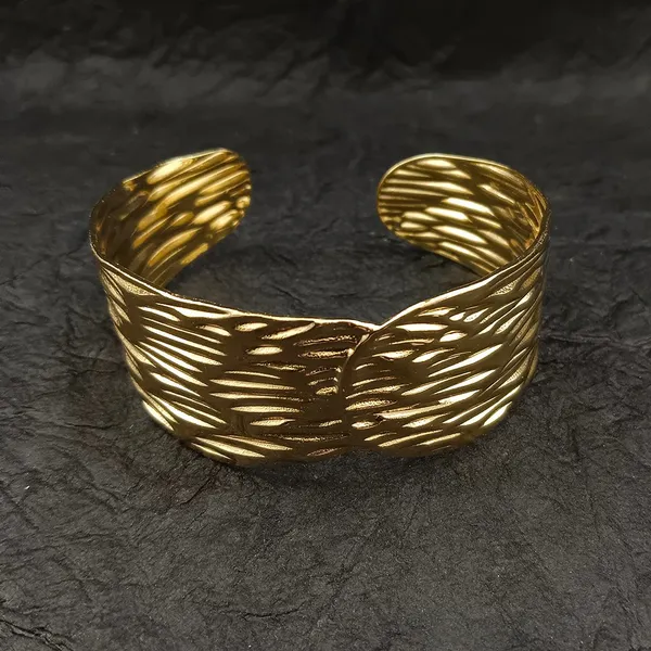 Gold_Toned_Textured_Cuff_Bracelet_For_Women